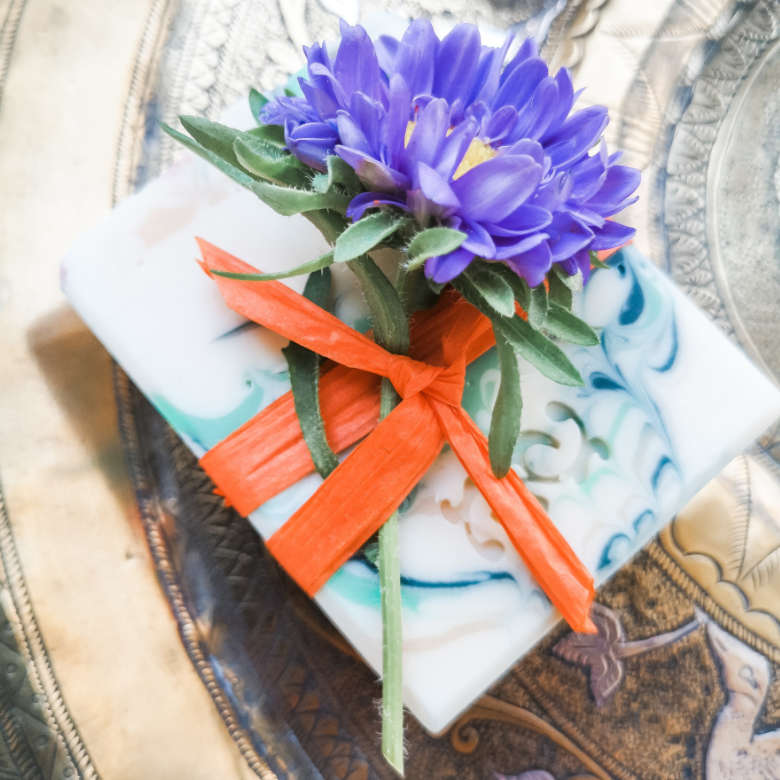 selbstgesiedete Seife als Geschenk